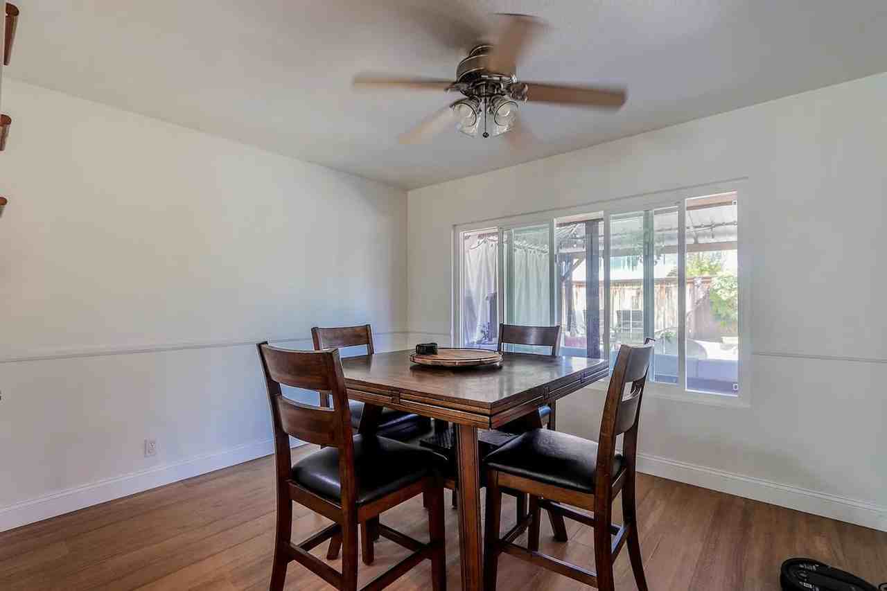 25051 Katie Ave - Photo 7 of 32