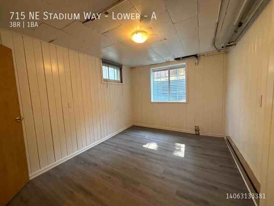 715 Ne Stadium Way Lowr #A - Photo 5 of 13