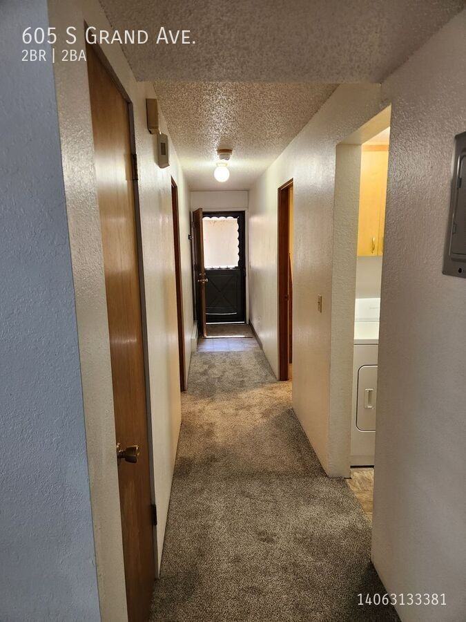 605 S Grand Ave #L - Photo 4 of 20