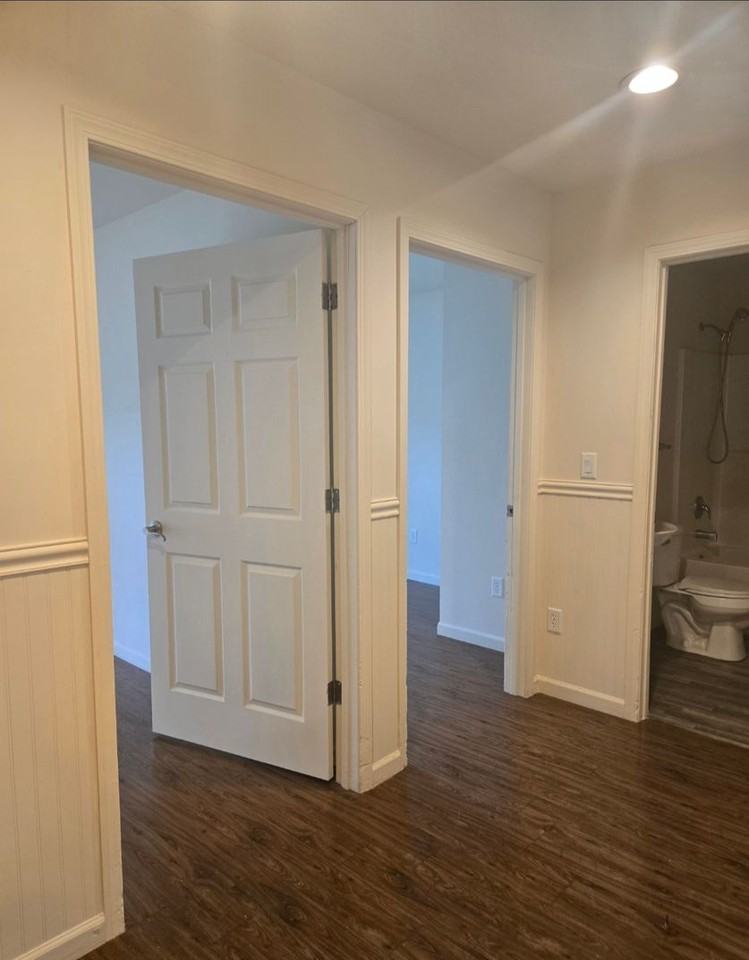 913 Gold St - Photo 4 of 15