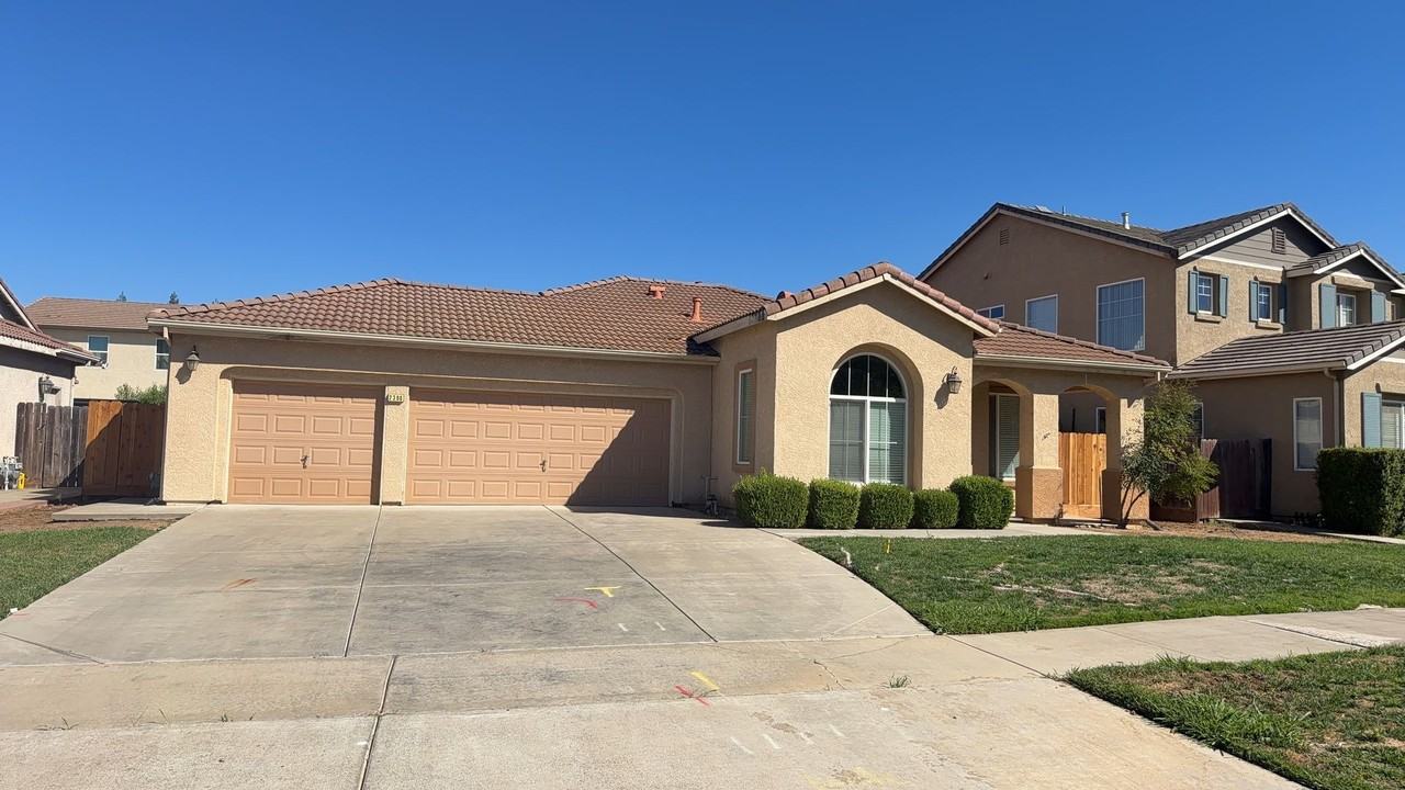2390 River Rock Dr - Photo 2 of 28