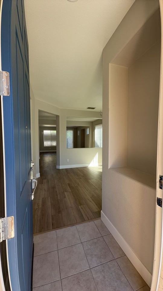 2390 River Rock Dr - Photo 4 of 28