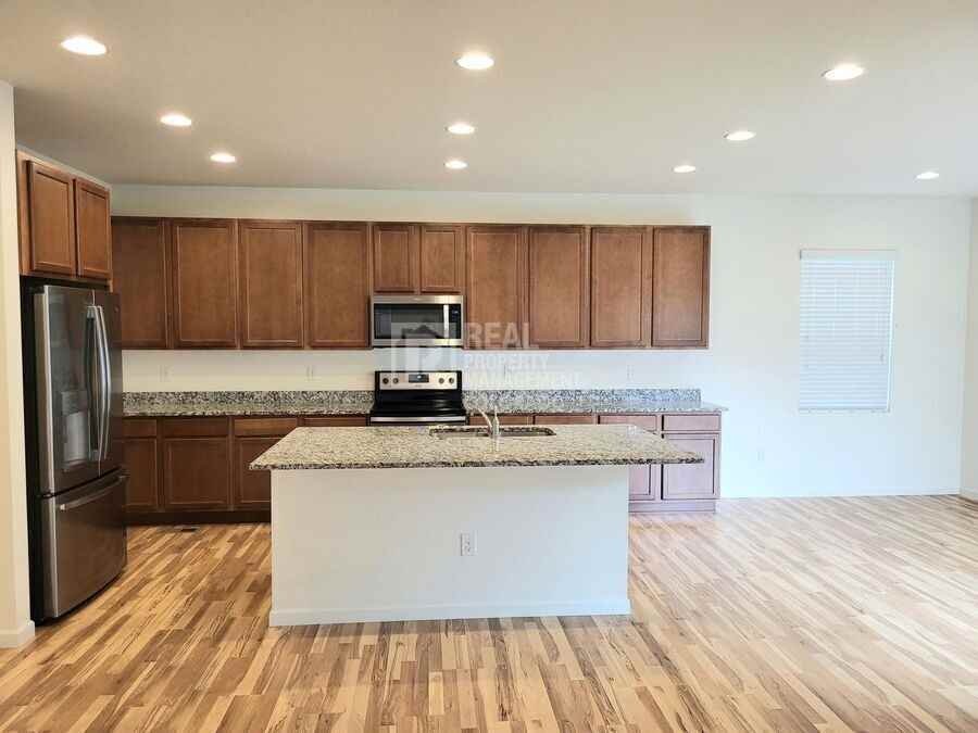 4650 Basalt Ridge Cir - Photo 6 of 29