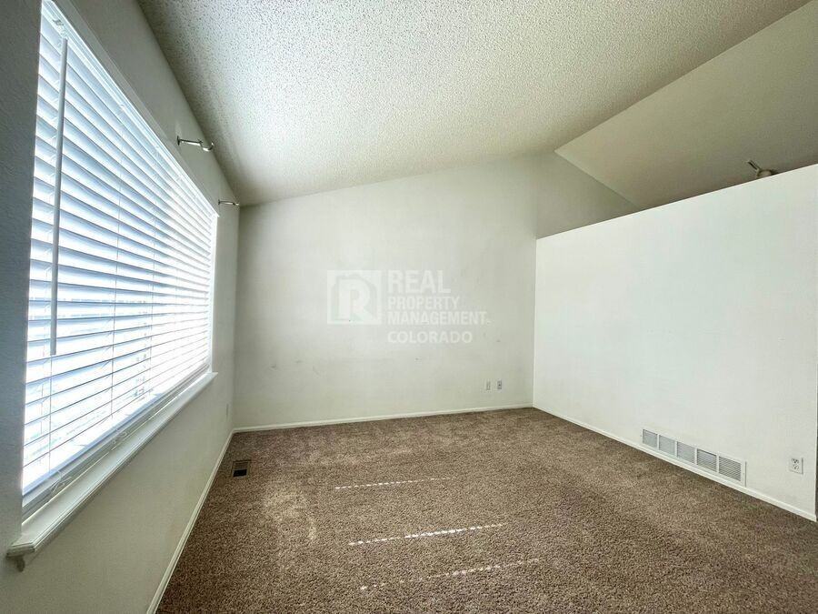 4347 S Halifax St - Photo 2 of 18