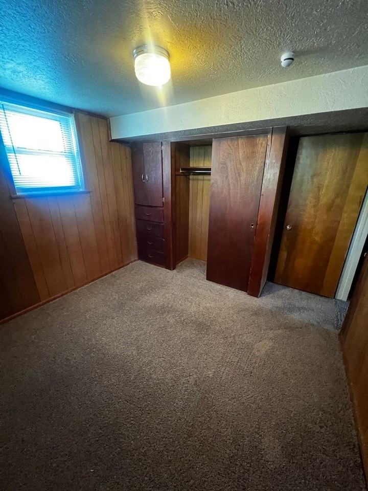 920 Shores Rd - Photo 7 of 9