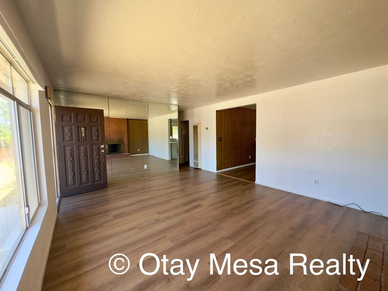 1105 Elder Ave - Photo 3 of 11