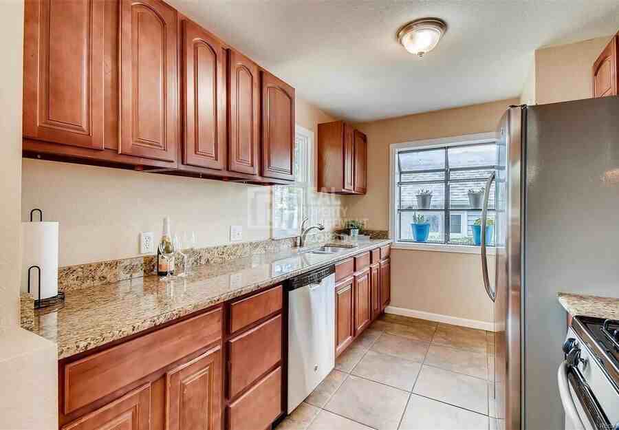 4870 Irving St - Photo 6 of 21