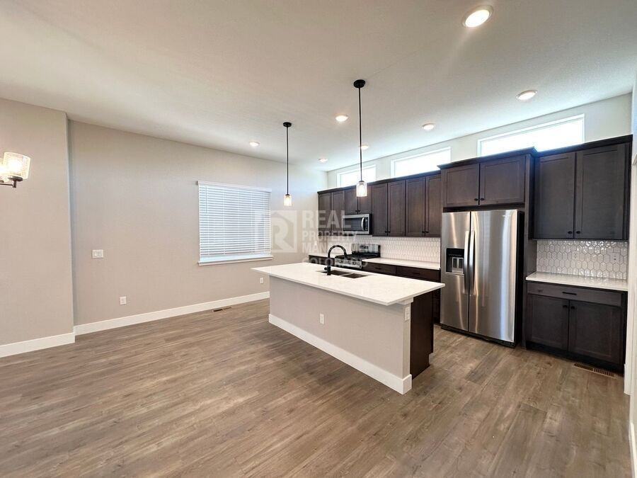 10108 E 62nd Ave - Photo 2 of 16