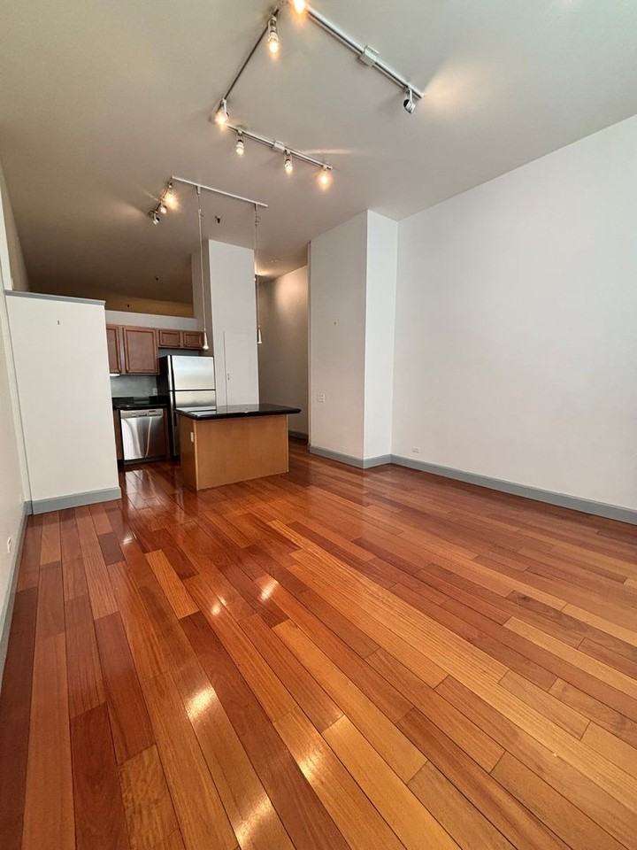 720 16th St - Photo 6 of 13