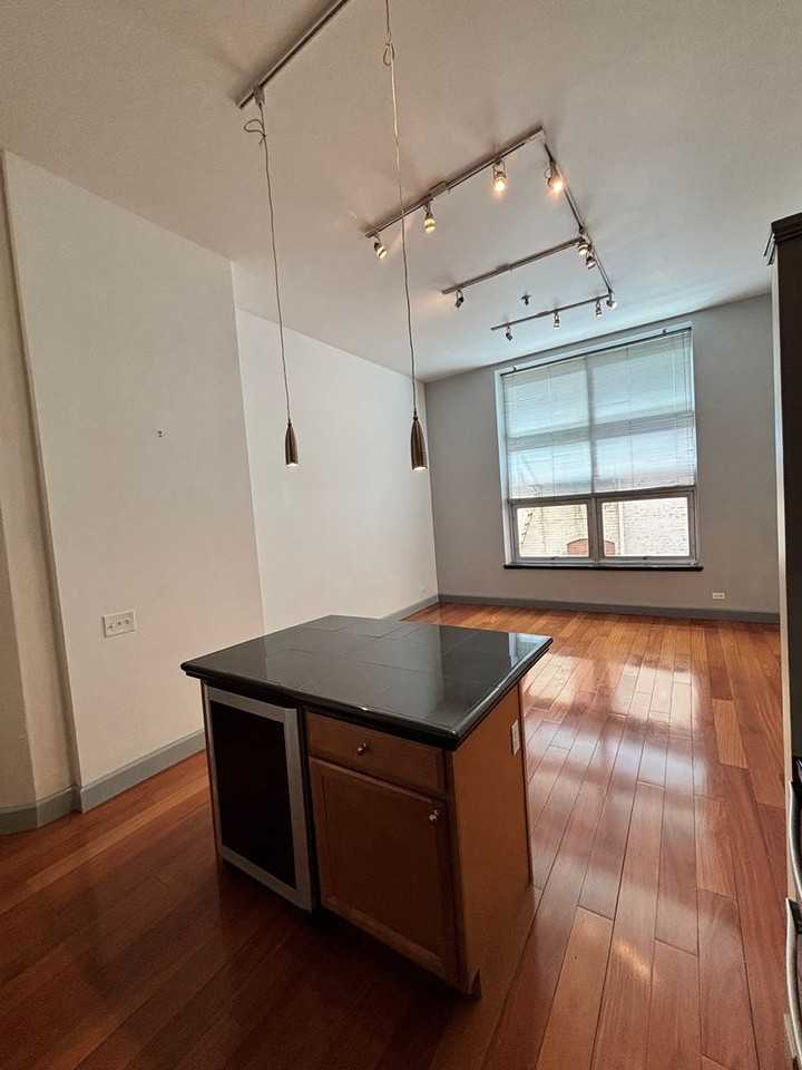 720 16th St - Photo 5 of 13