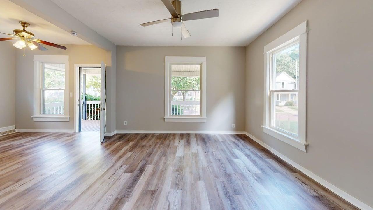 982 Collinwood Ave - Photo 5 of 21