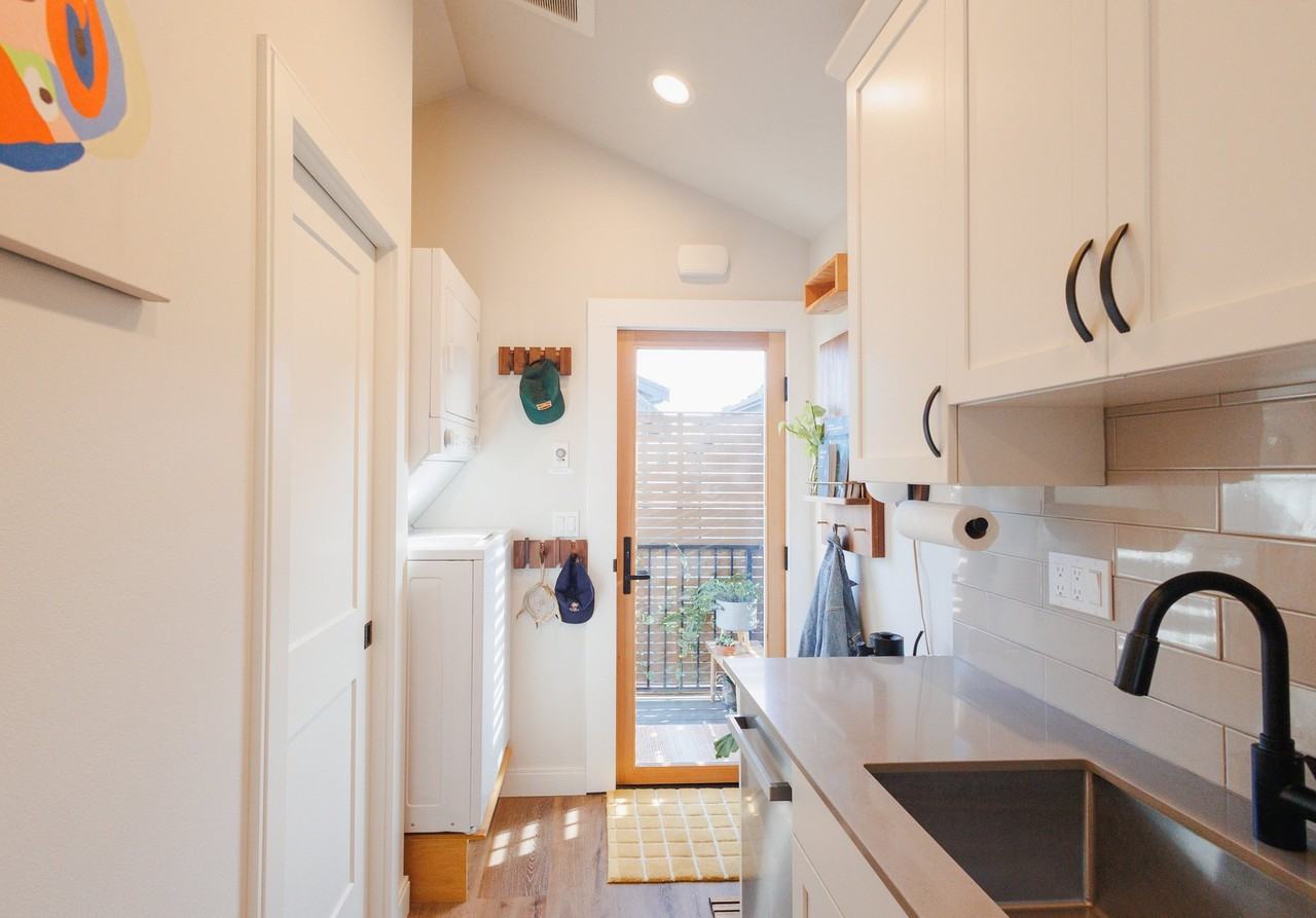 2725 Peabody St #201 - Photo 6 of 17