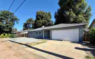 featured image of 930 De Moll Dr