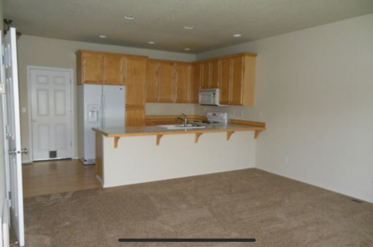 3205 Nw Foxtail Pl - Photo 2 of 10