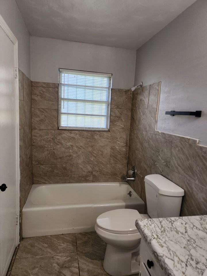 2166 Fortune Ave - Photo 7 of 8