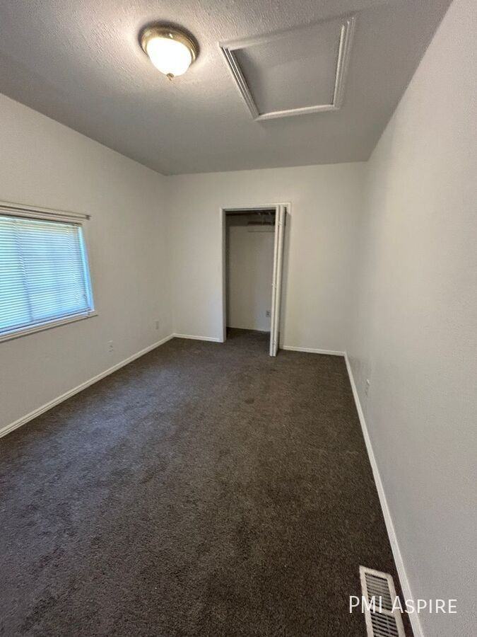 1250 Ames St - Photo 5 of 15