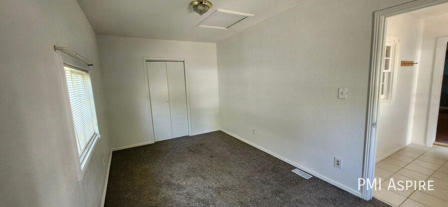 1250 Ames St - Photo 7 of 15