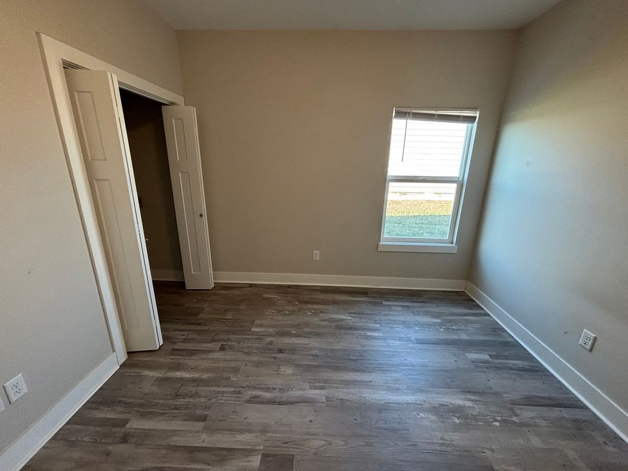 2508 W 55th St N - Photo 5 of 12