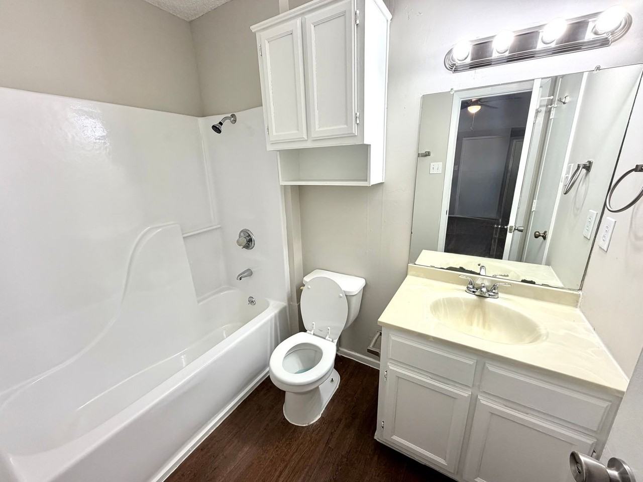2709A Clemson Cir - Photo 4 of 6