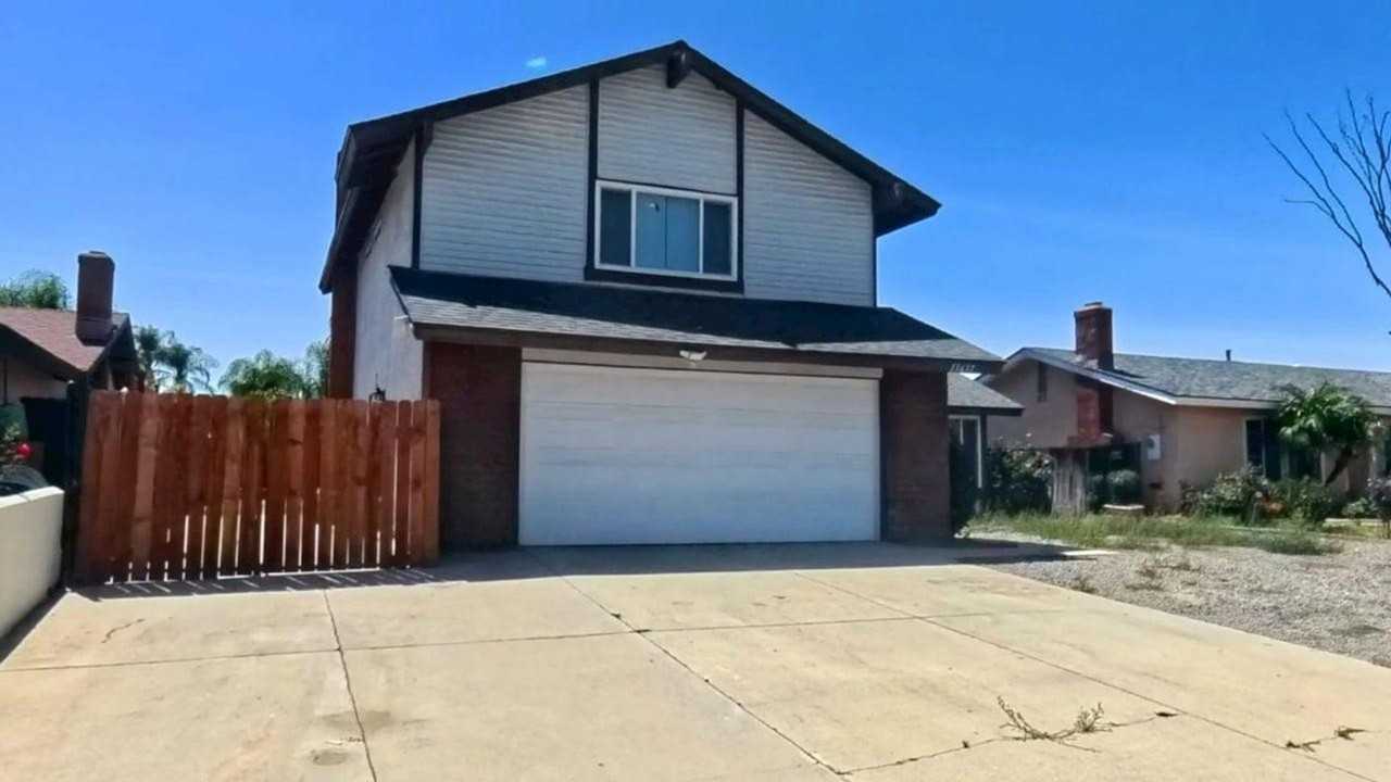 13677 Golden Eagle Ct - Photo 2 of 24