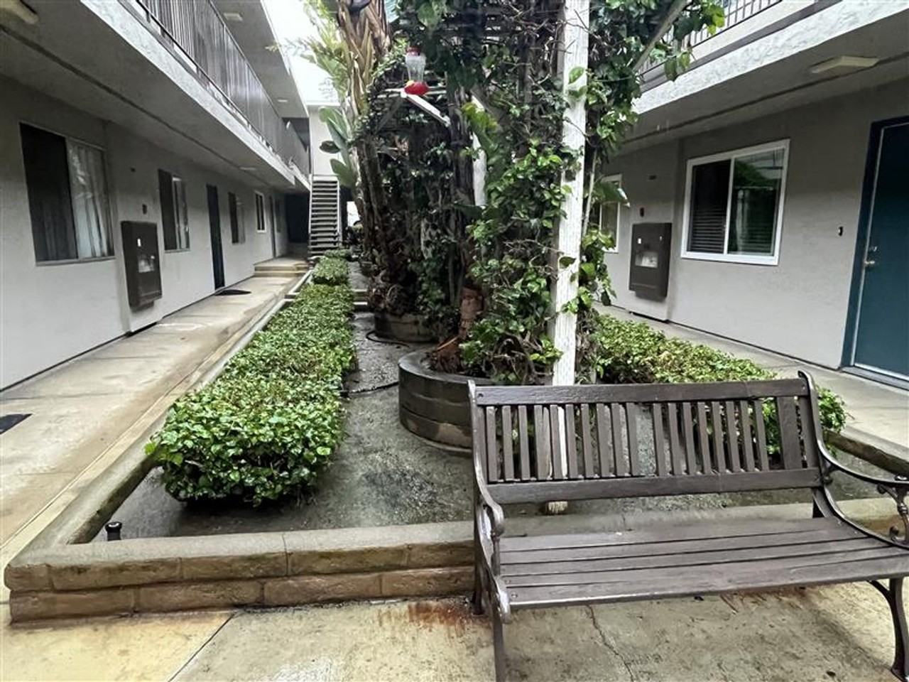 Iris Arms Apartments - Photo 4 of 5