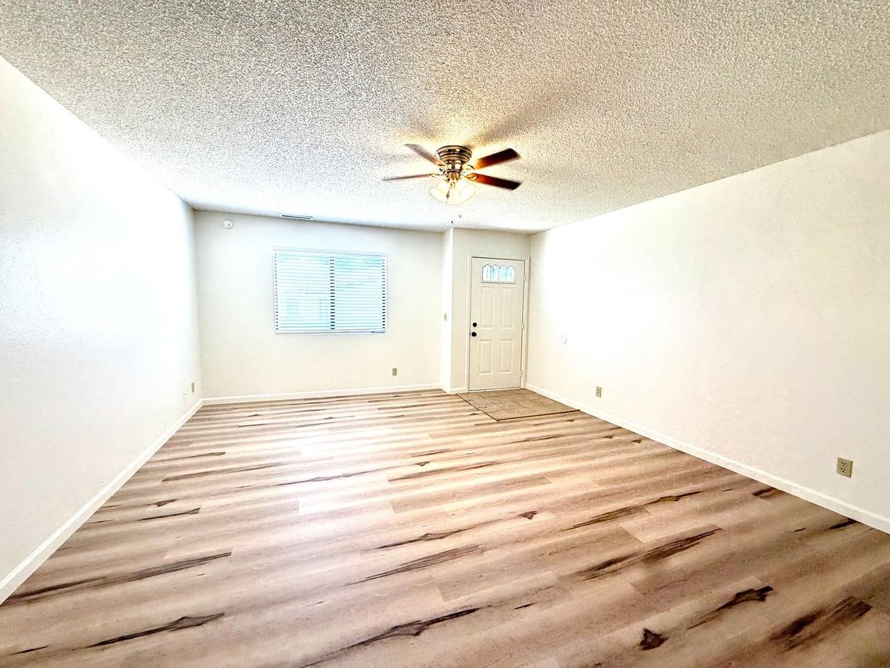 339 Rim Rock Cir - Photo 6 of 13