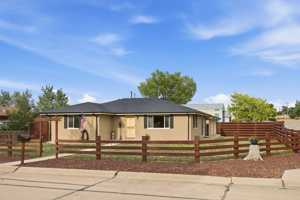 featured image of 710 4th St