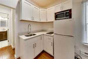 featured image of 628 Waverley St #11