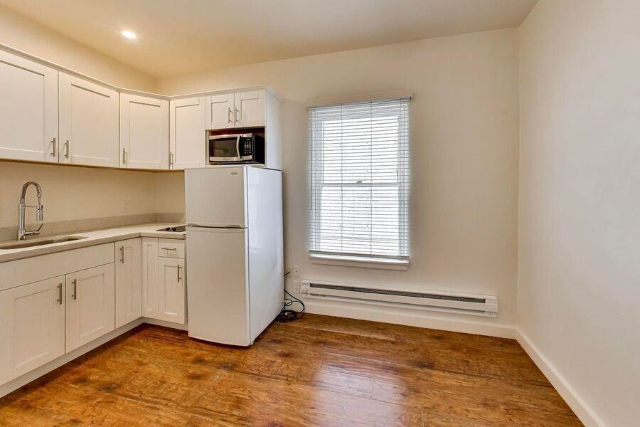 628 Waverley St #11 - Photo 2 of 20