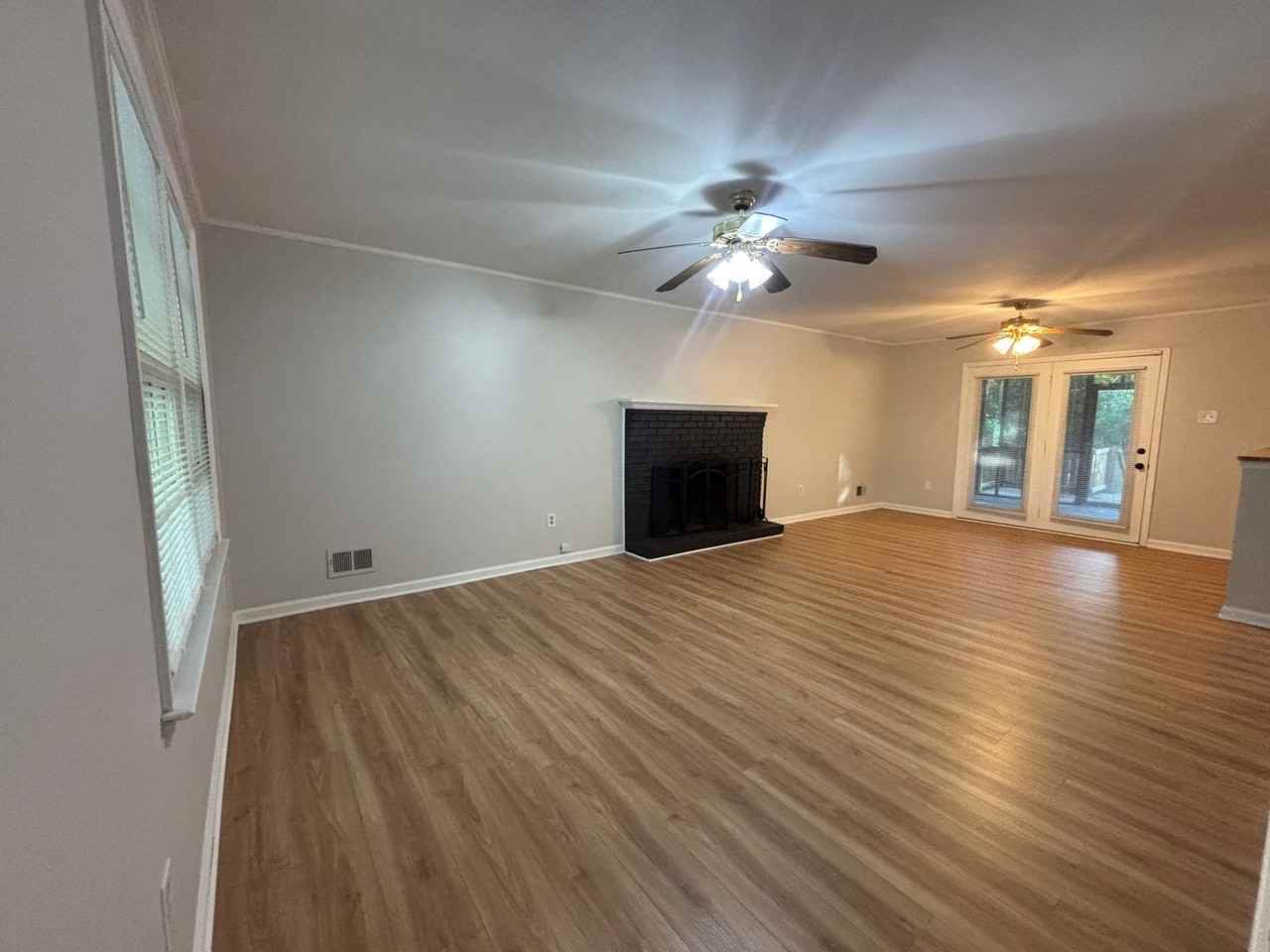 132 Garden Springs Rd - Photo 2 of 32