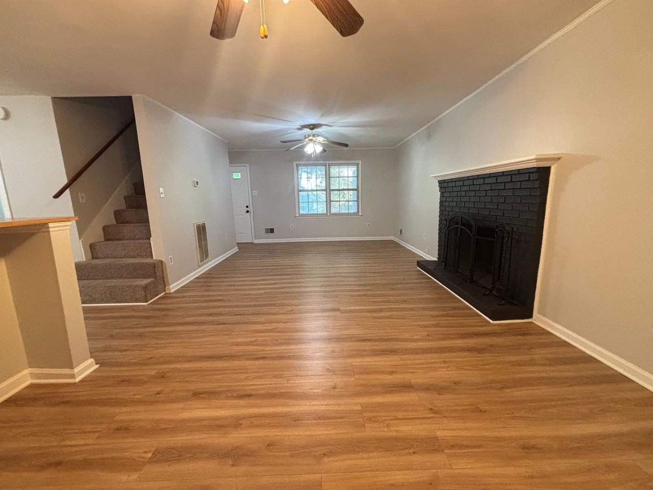 132 Garden Springs Rd - Photo 4 of 32