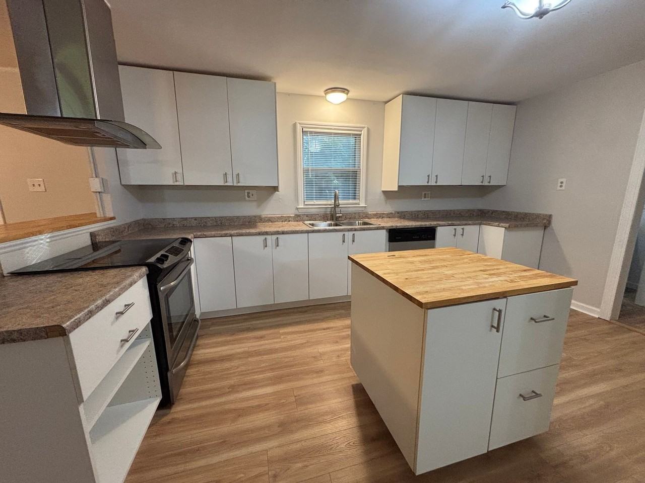 132 Garden Springs Rd - Photo 5 of 32