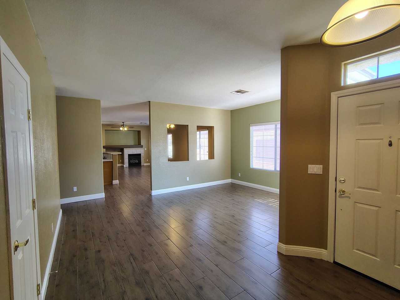 169 Gannett Peak St - Photo 2 of 18