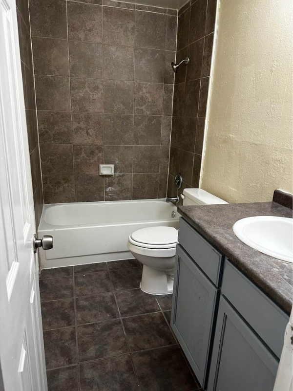 9797 Leawood Blvd #1413 - Photo 7 of 9