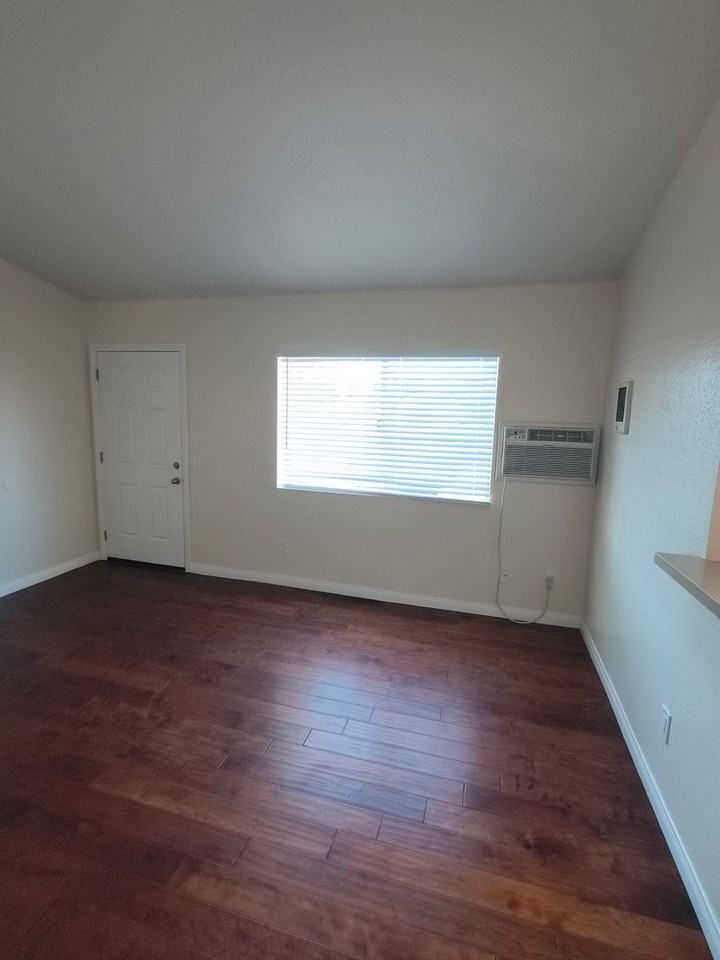 4084 Oregon St - Photo 3 of 22