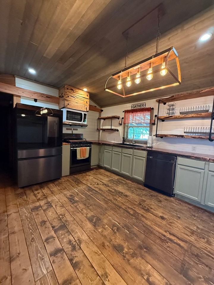 2723 Tin Top Rd - Photo 6 of 34
