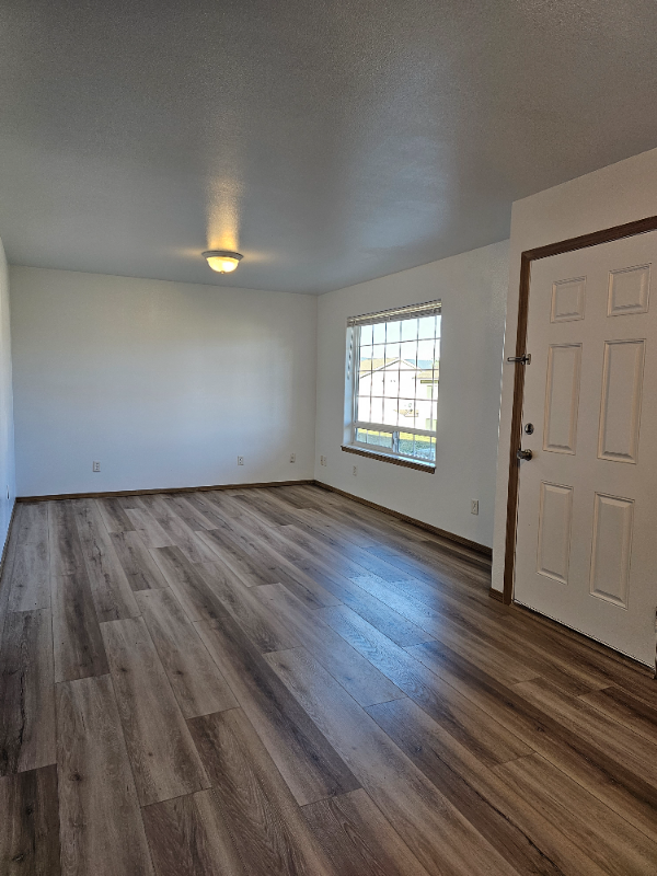 1755 D St #C - Photo 2 of 18