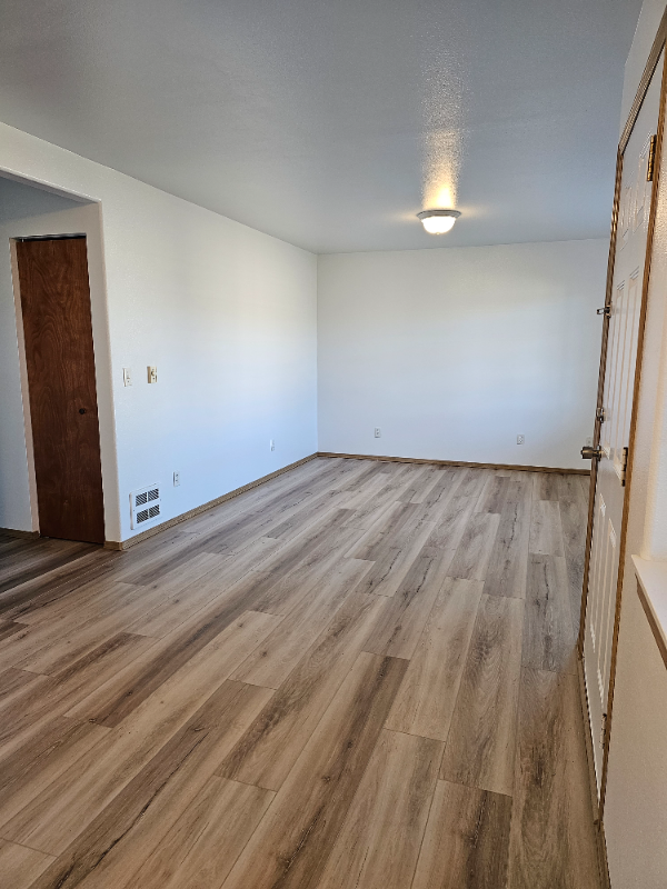 1755 D St #C - Photo 3 of 18