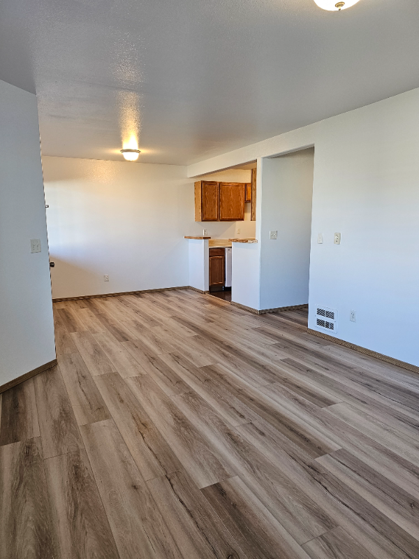 1755 D St #C - Photo 4 of 18
