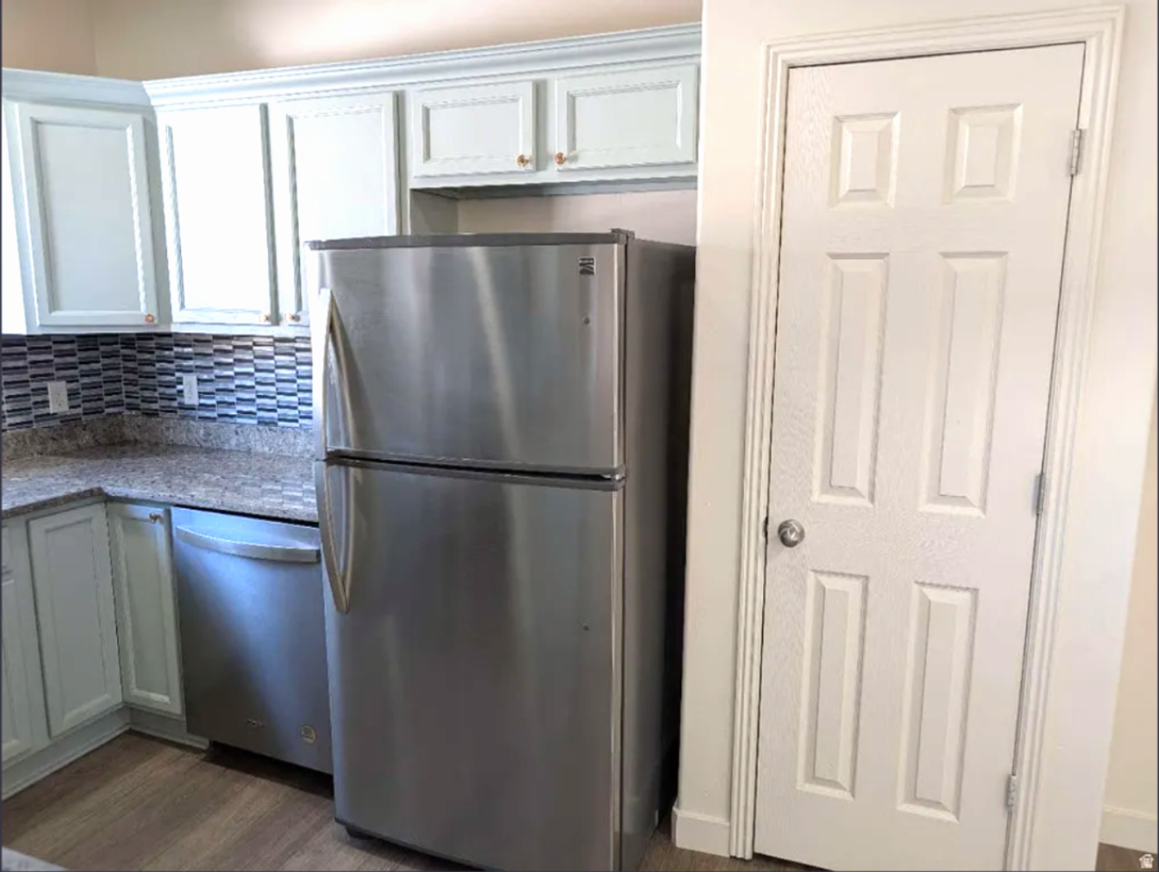 2124 W 2180 N