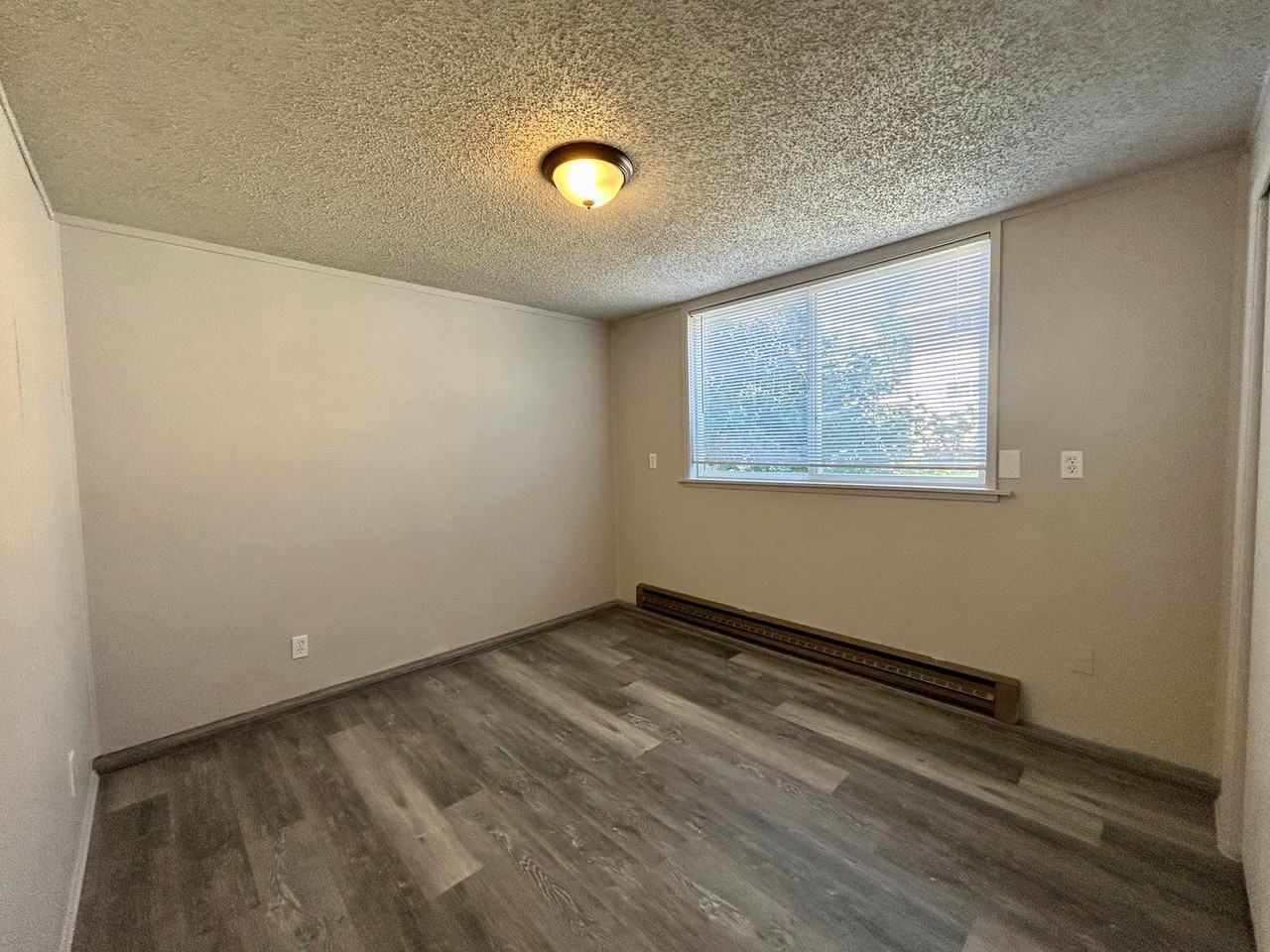 603 E 3rd Ave - Photo 5 of 16
