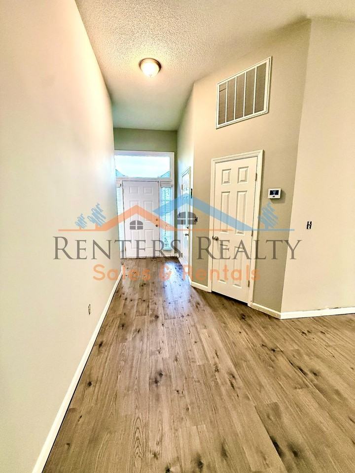 122 Sunset Rdg - Photo 2 of 26
