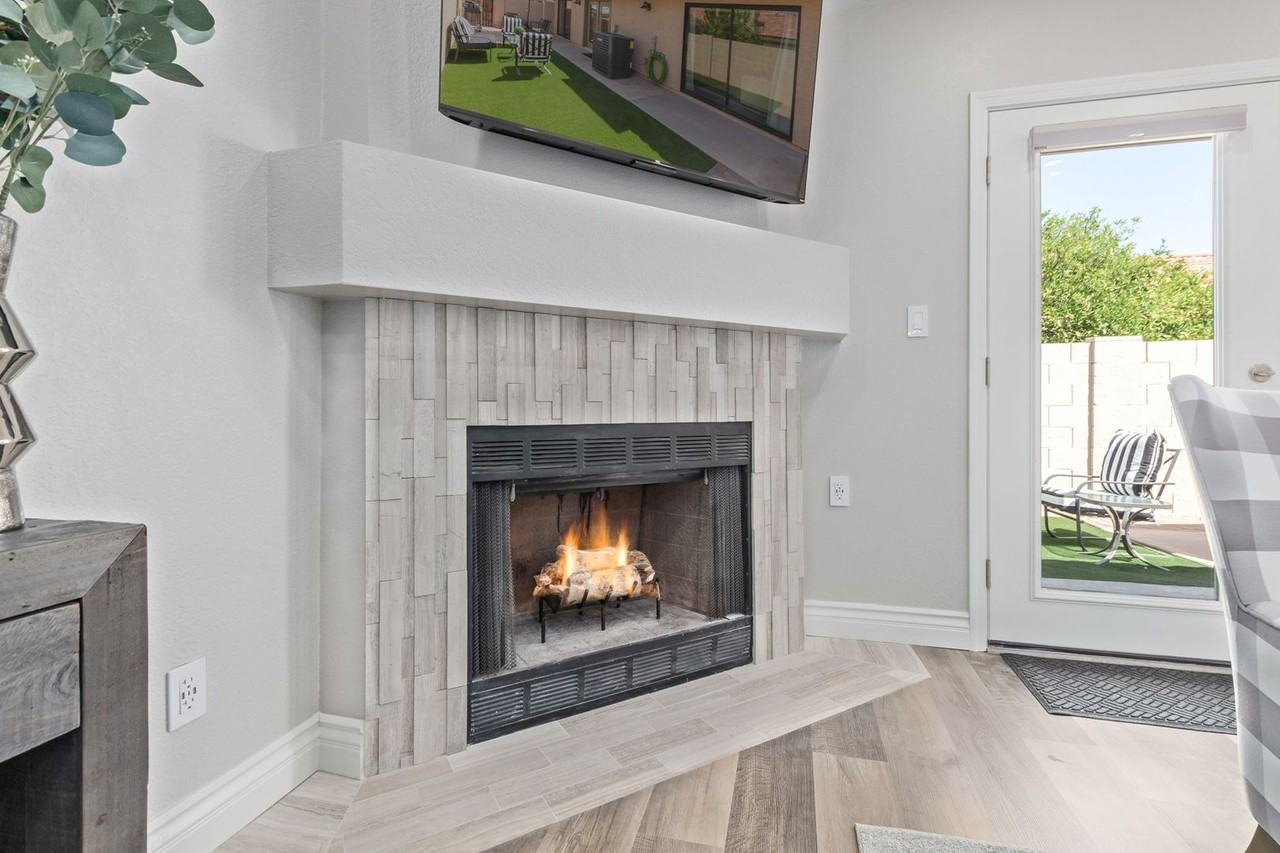 945 N Pasadena - Photo 7 of 50