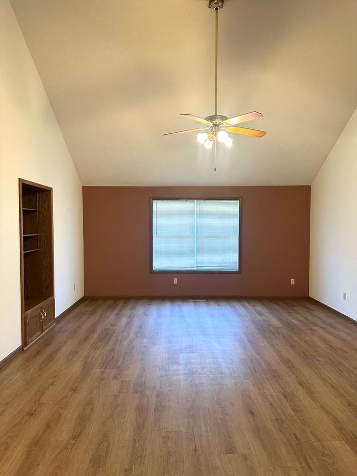 3115 W Raynell St - Photo 4 of 22