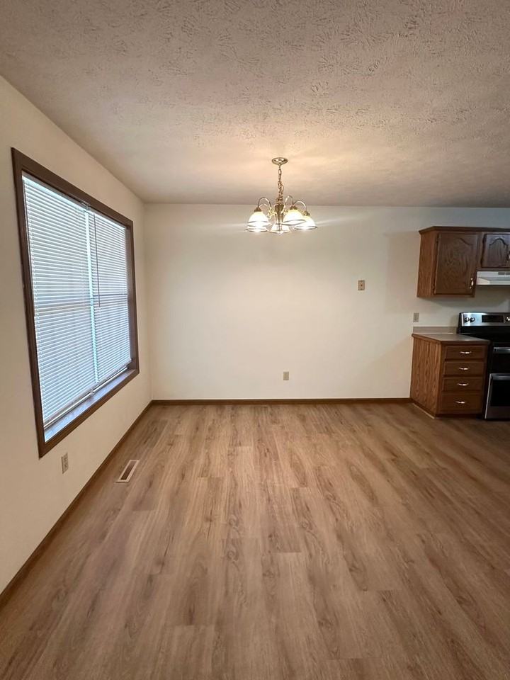 3115 W Raynell St - Photo 5 of 22