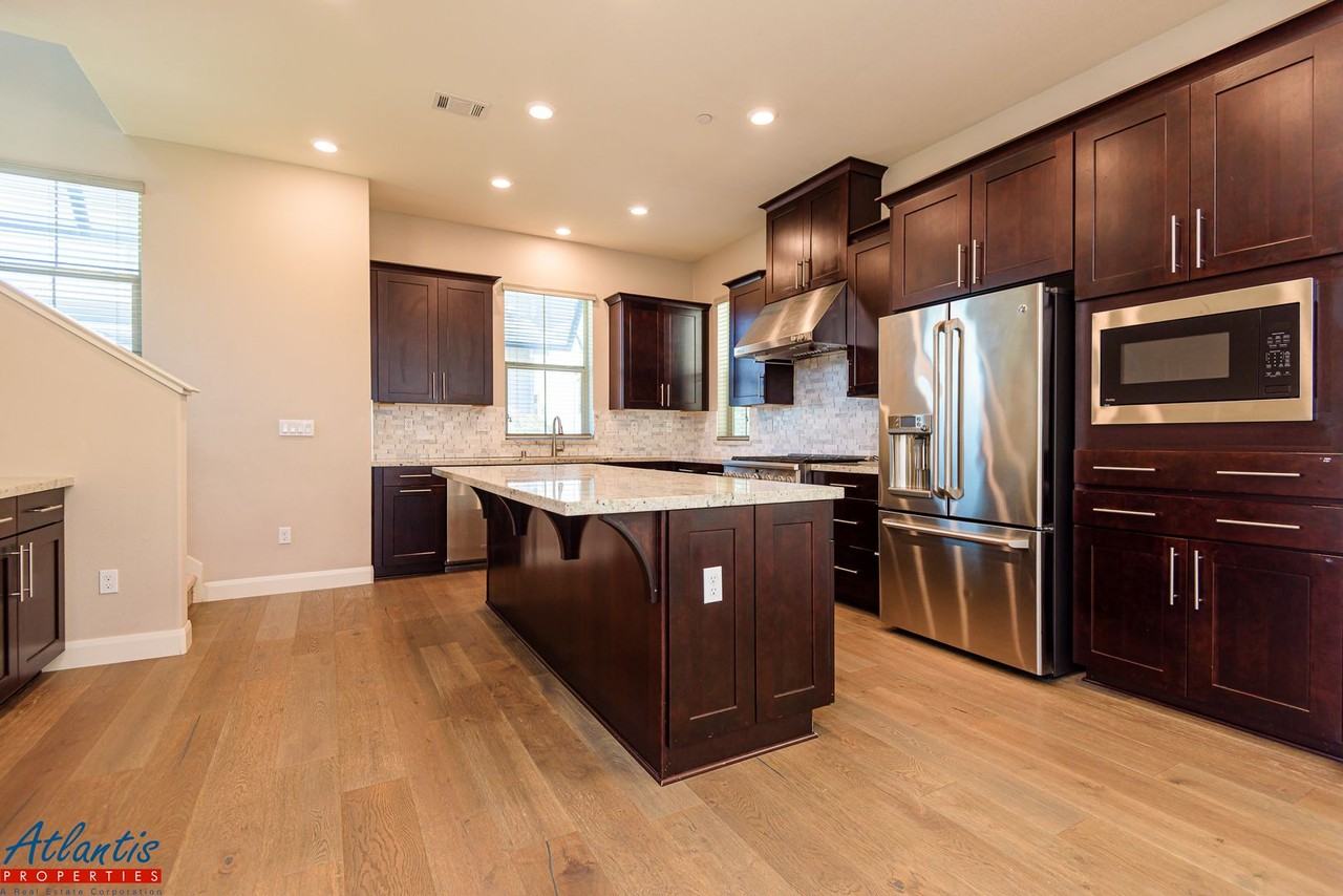 1567 Hidden Creek Ln - Photo 6 of 24