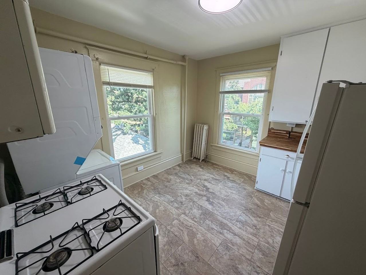 611 Kellogg Ave - Photo 6 of 23