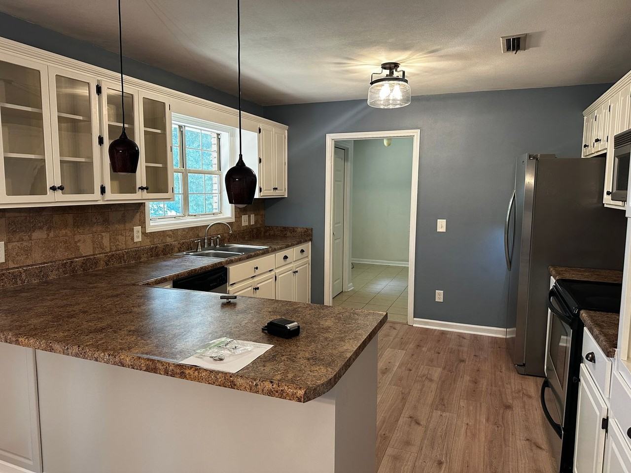 123 Scotty Ln - Photo 3 of 15