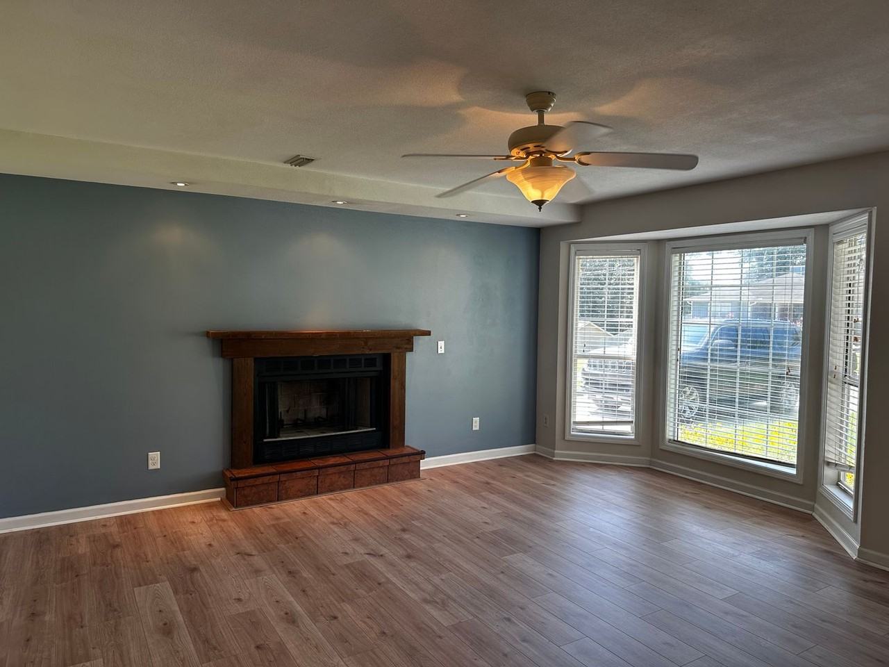 123 Scotty Ln - Photo 6 of 15