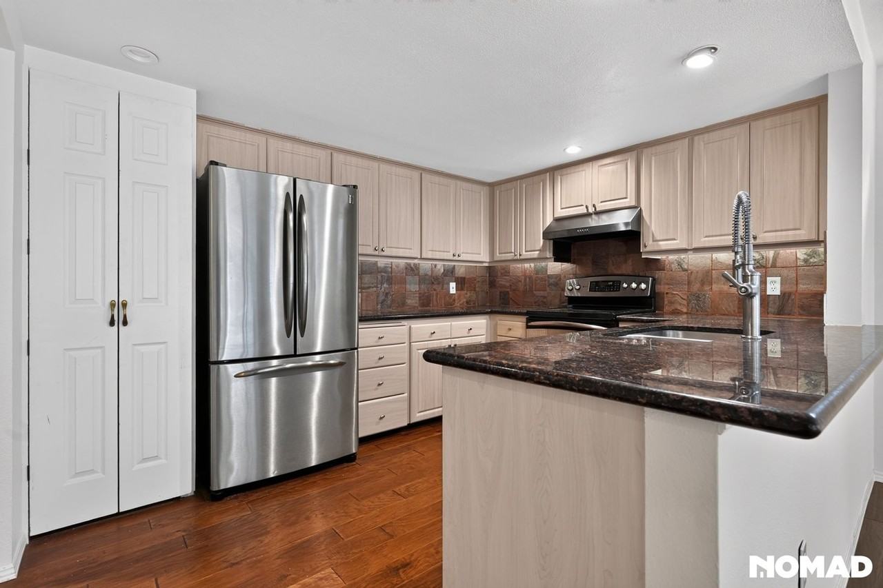 1035 156th Ave Ne - Photo 4 of 40
